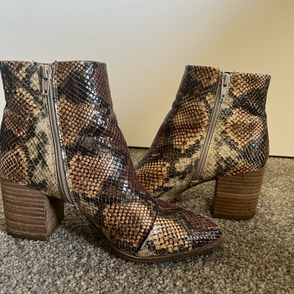 Report Footwear Trixi Ankle Boot - Picture 6 of 6